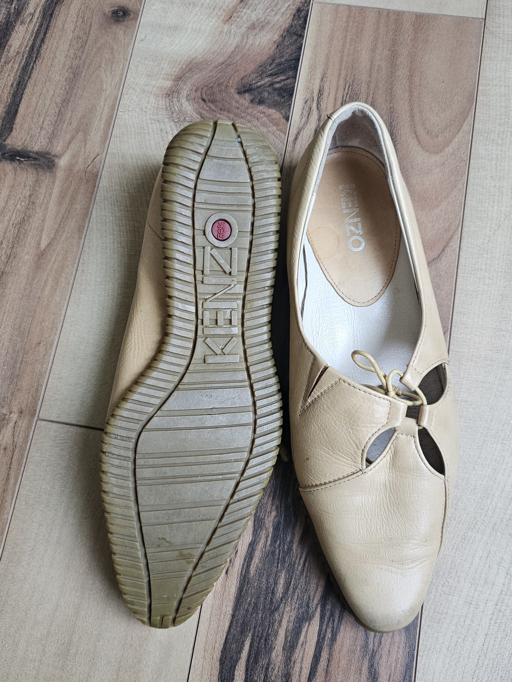 Kenzo Beige Cutout Leather Ballet Flats - Picture 3 of 5